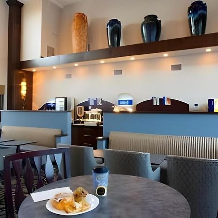 Holiday Inn Express & Suites Fredericksburg By Ihg Luaran gambar