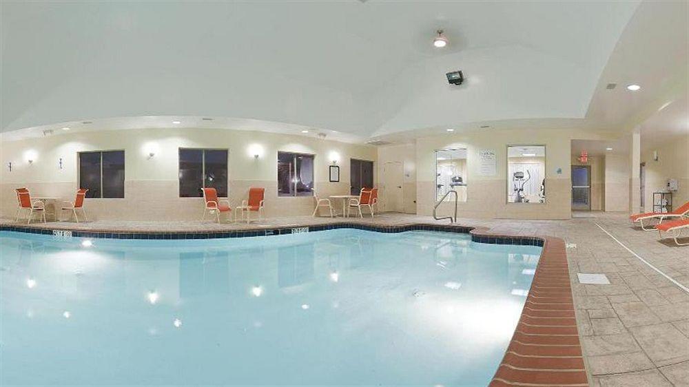 Holiday Inn Express & Suites Fredericksburg By Ihg Luaran gambar