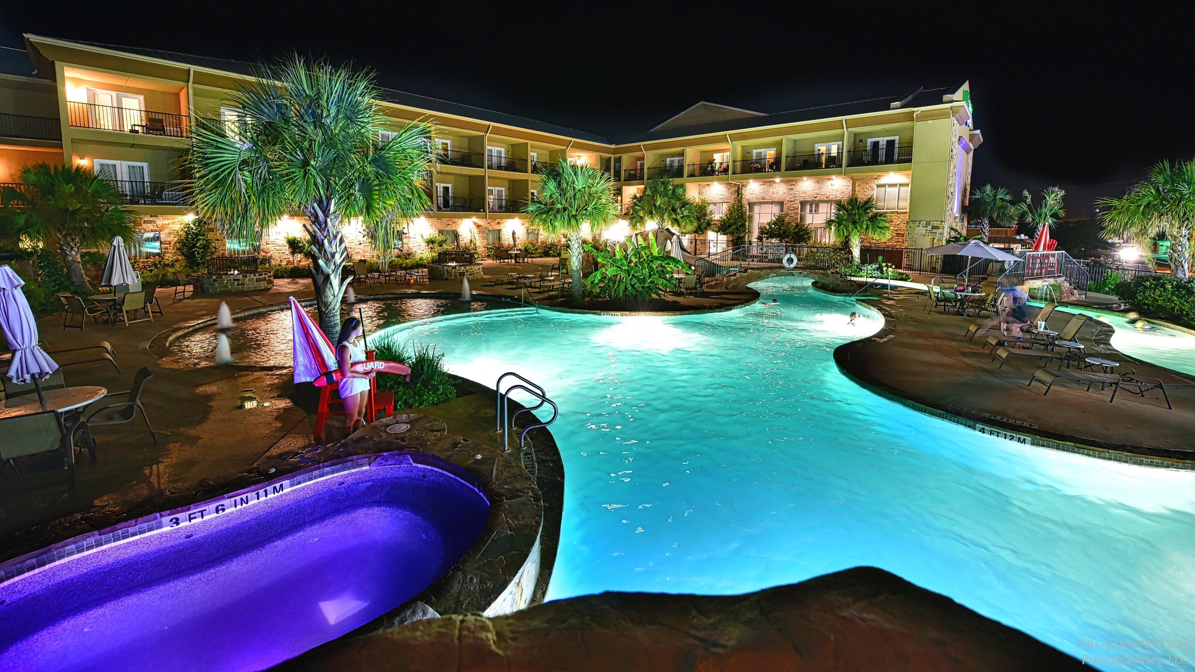 Holiday Inn Express & Suites Fredericksburg By Ihg Luaran gambar