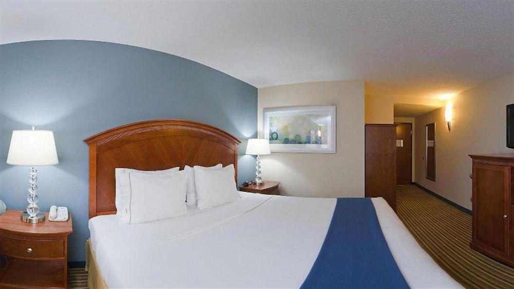 Holiday Inn Express & Suites Fredericksburg By Ihg Luaran gambar