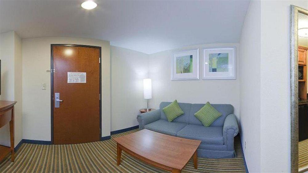 Holiday Inn Express & Suites Fredericksburg By Ihg Luaran gambar