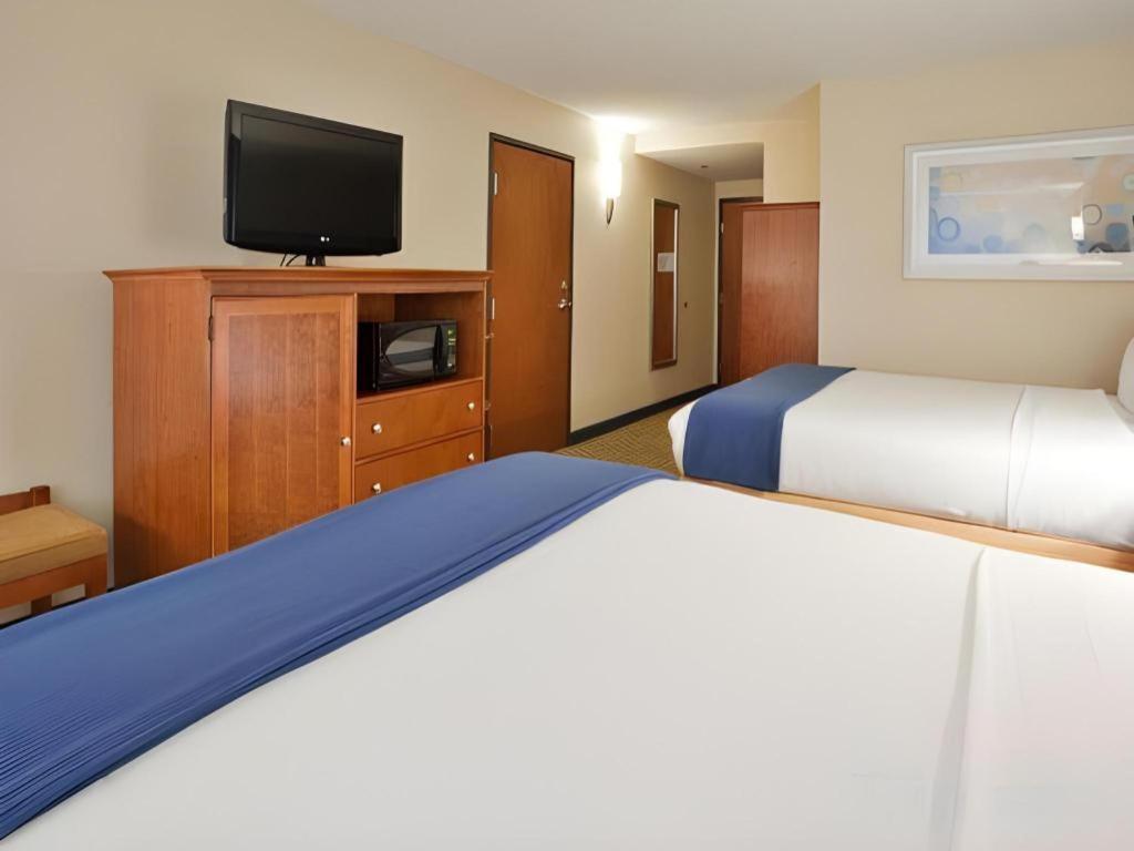 Holiday Inn Express & Suites Fredericksburg By Ihg Luaran gambar