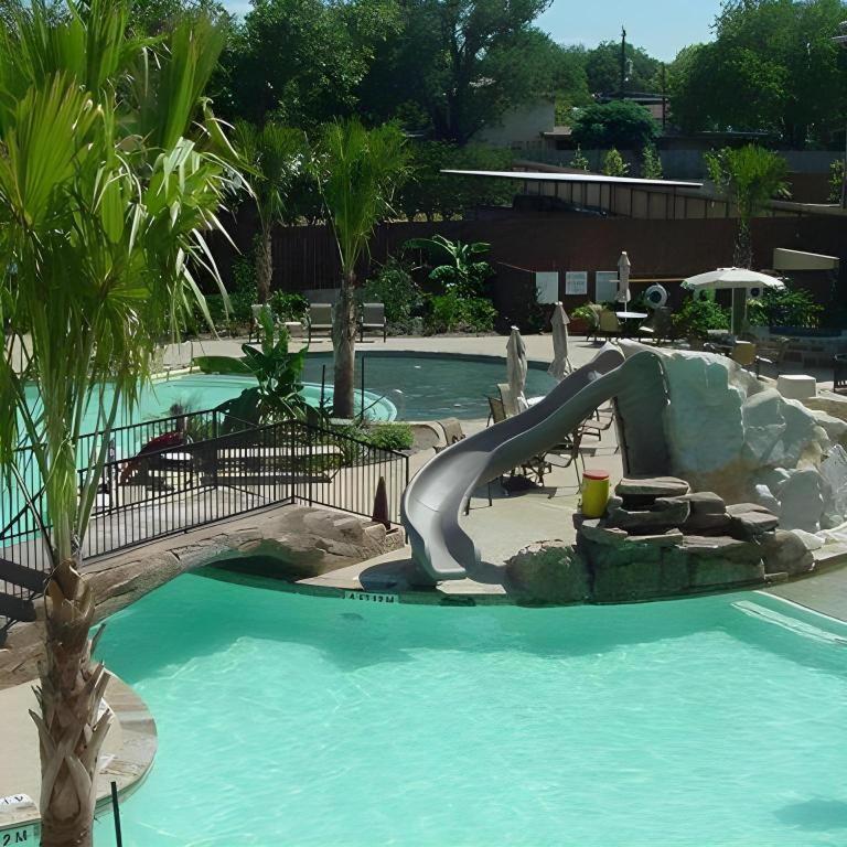 Holiday Inn Express & Suites Fredericksburg By Ihg Luaran gambar