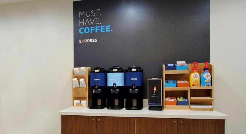 Holiday Inn Express & Suites Fredericksburg By Ihg Luaran gambar