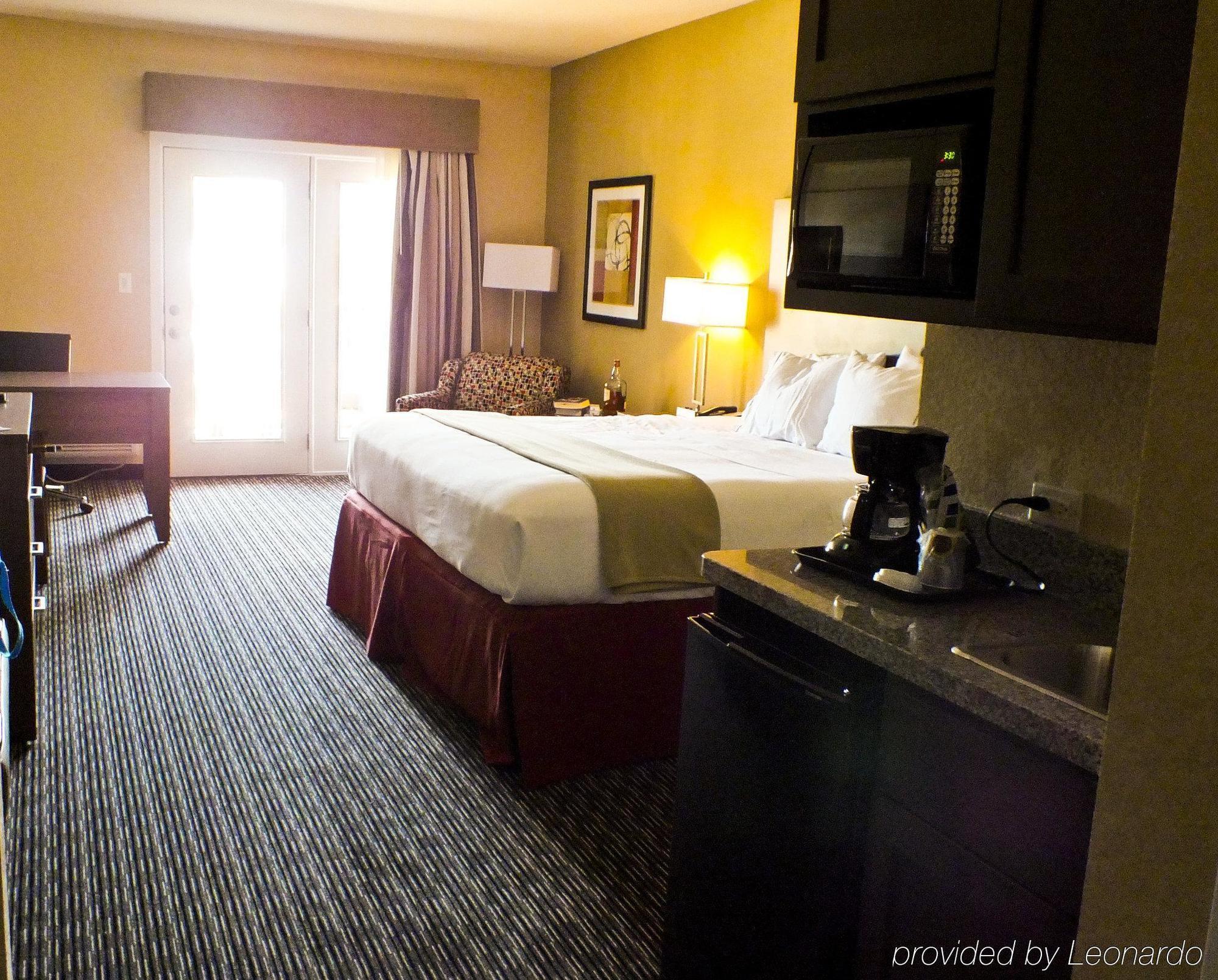 Holiday Inn Express & Suites Fredericksburg By Ihg Bilik gambar